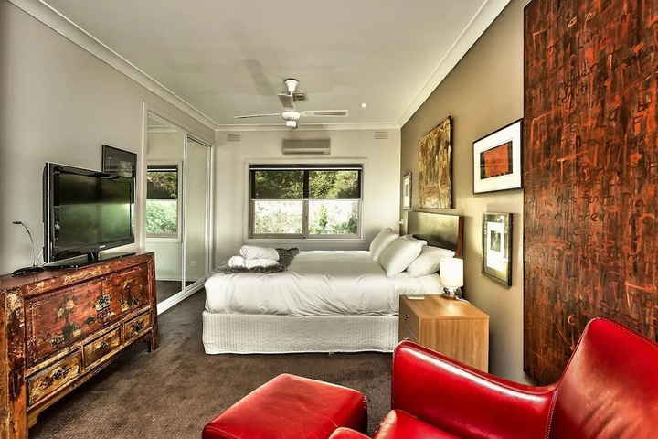 Room 2 of 14