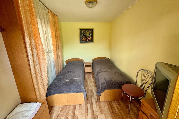 Room 15 of 65
