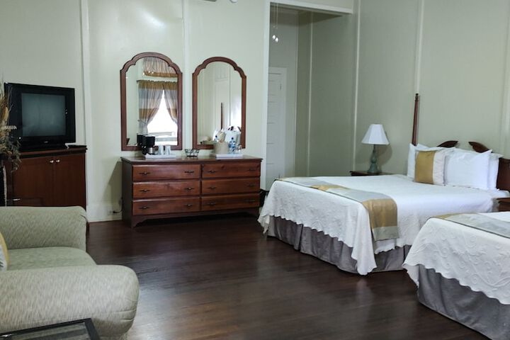Room 15 of 98
