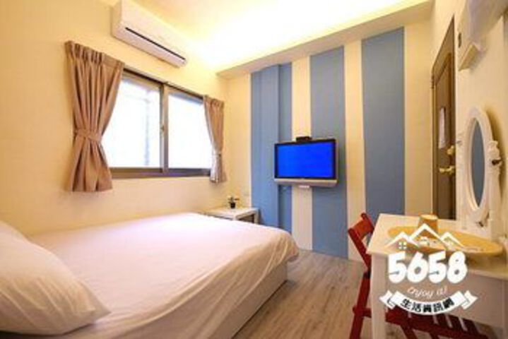 Room 93 of 118