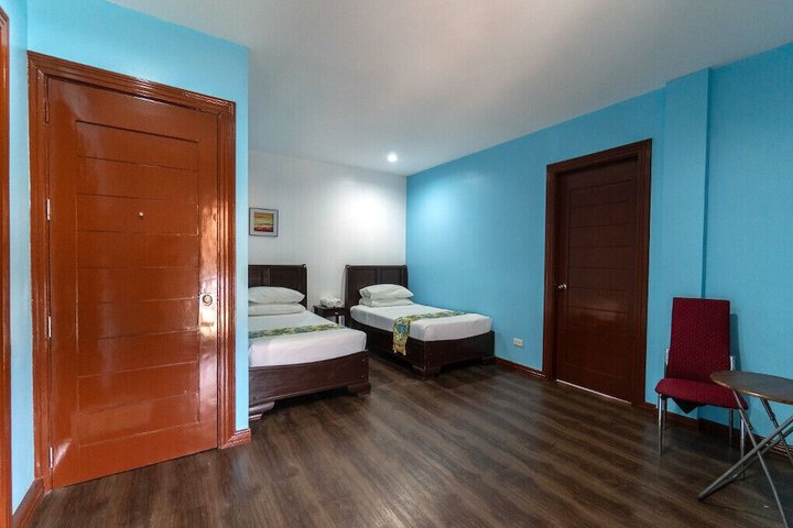 Room 25 of 64