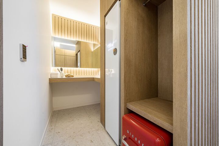 Room 114 of 141