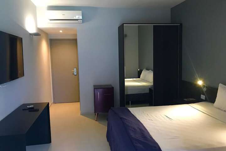 Room 3 of 22