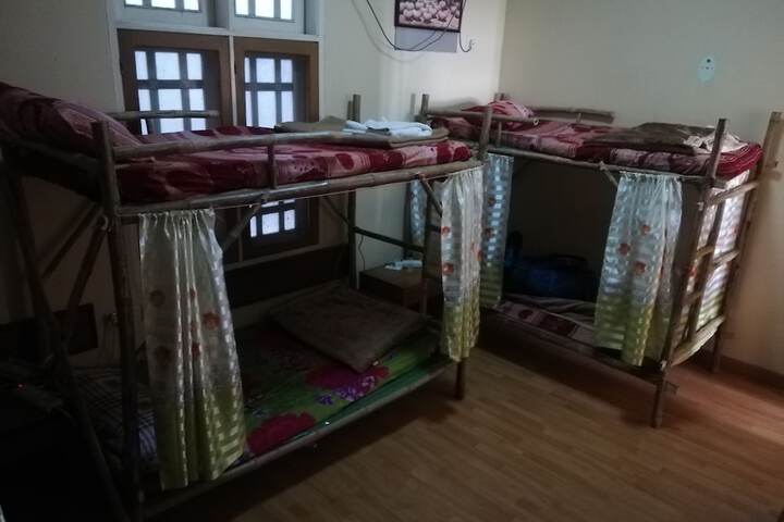 Room 26 of 48