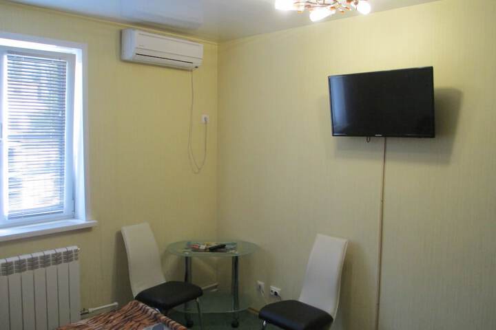Room 5 of 13
