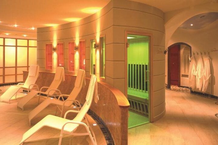 Photo 12