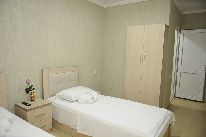 Room 10 of 46