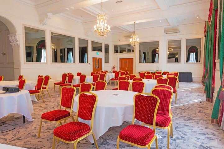 Ballroom/Hall 75 of 79