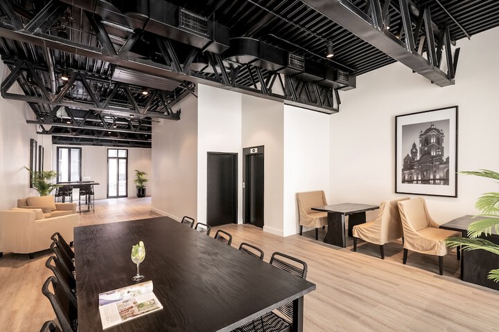 Business Center 50 of 64