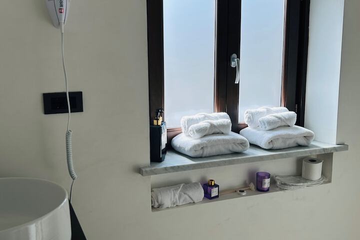 Room 160 of 183