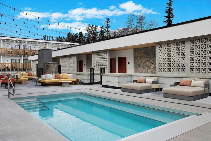 Pool 38 of 62