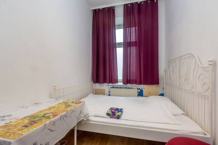 Room 12 of 29