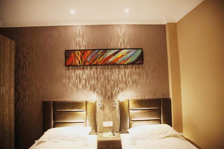 Room 56 of 90