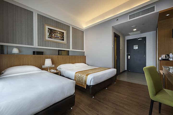 Room 16 of 47