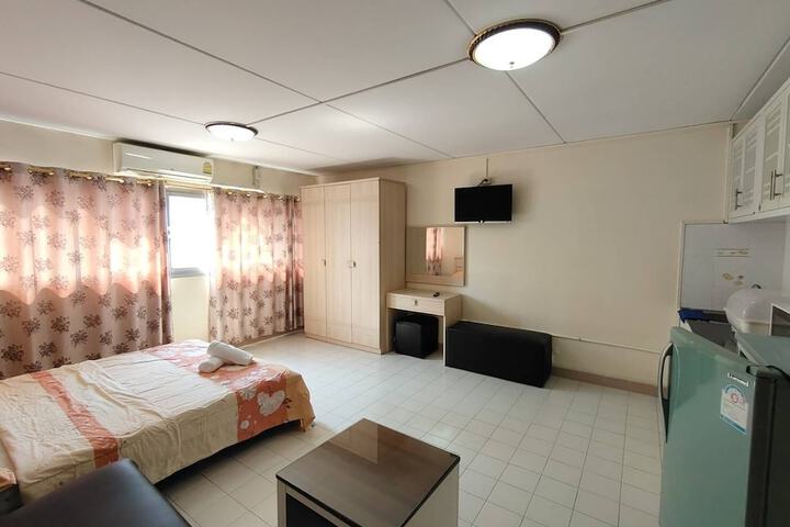 Room 2 of 16