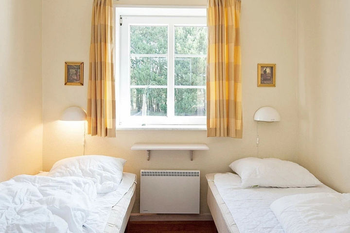 Room 2 of 24
