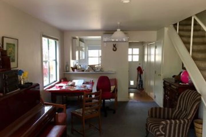 Room 7 of 8