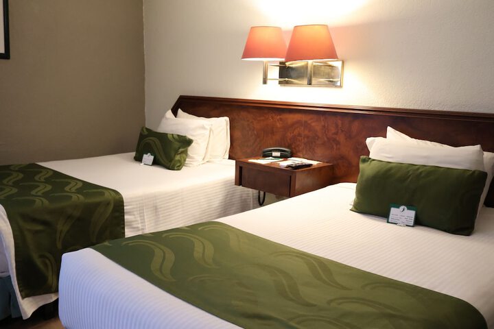 Room 10 of 39