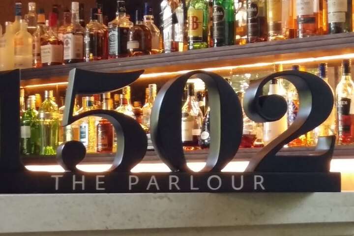 Lounge 113 of 135