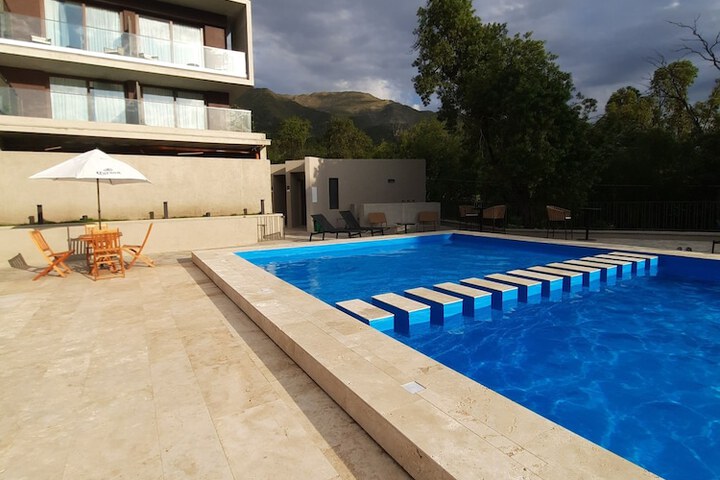 Pool 29 of 51