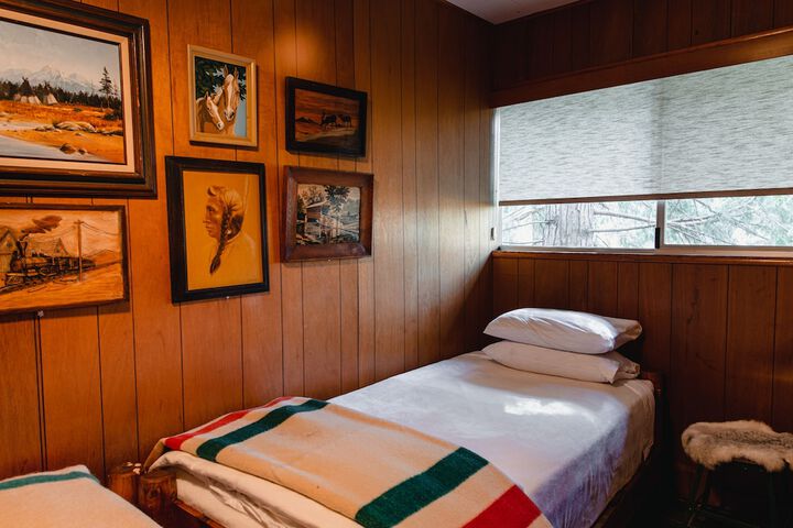 Room 29 of 74
