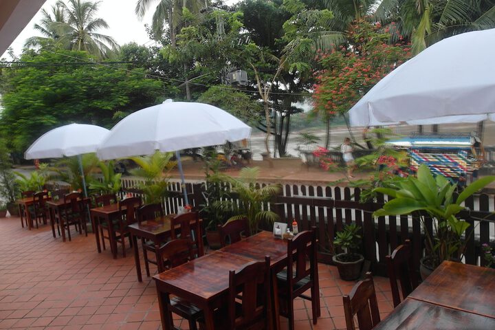 Dining 60 of 68