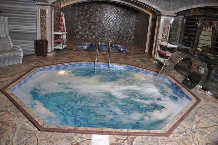Pool 20 of 26