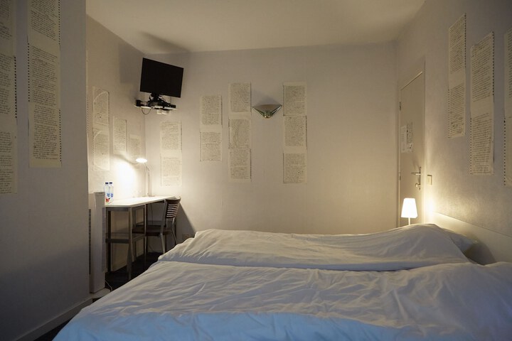 Room 22 of 64