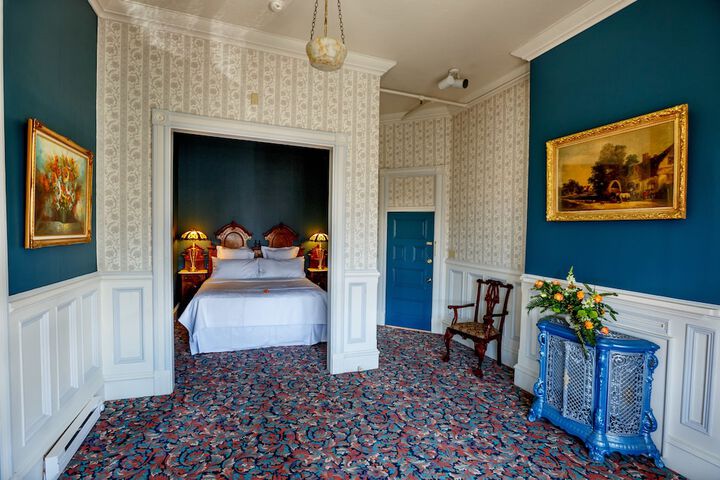 Room 4 of 41