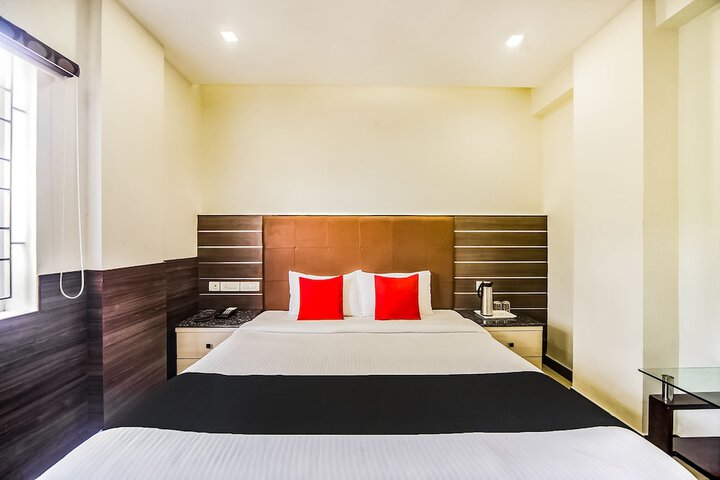 Room 13 of 18