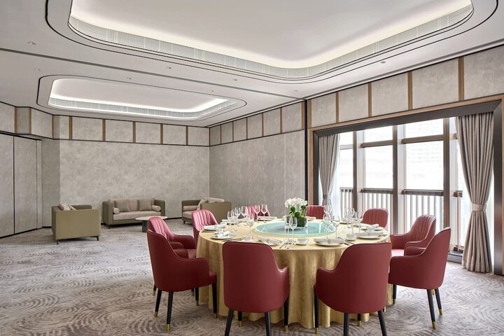 Dining 69 of 82