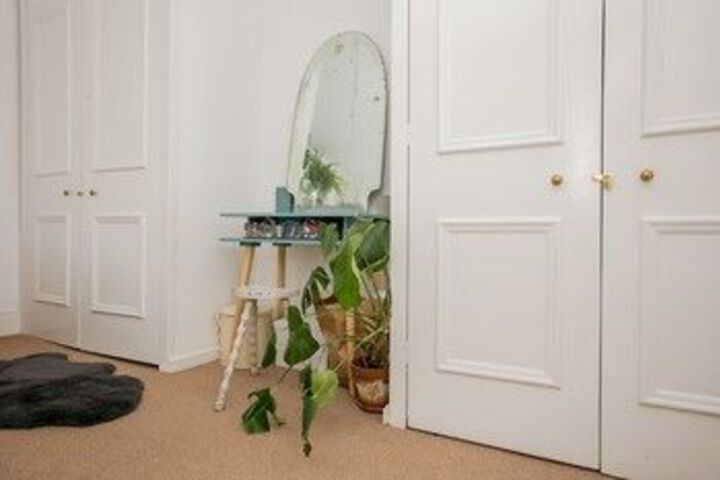 Room 9 of 22