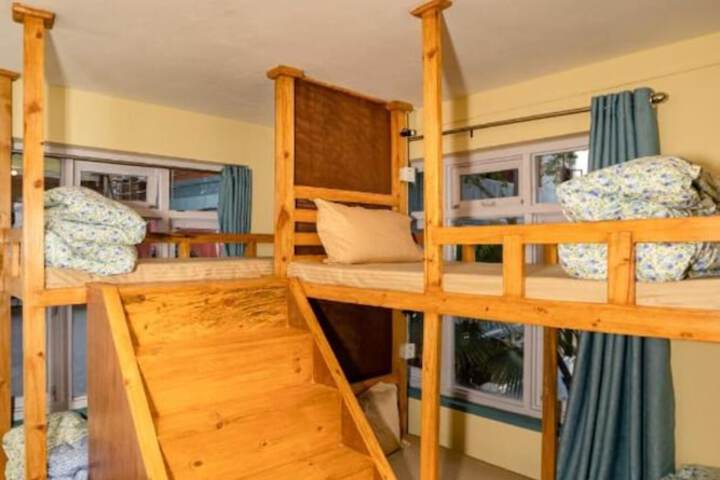 Room 14 of 29