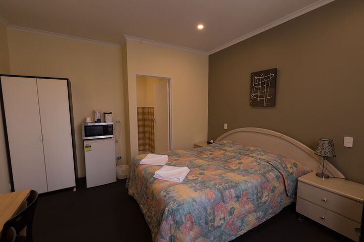 Room 6 of 23