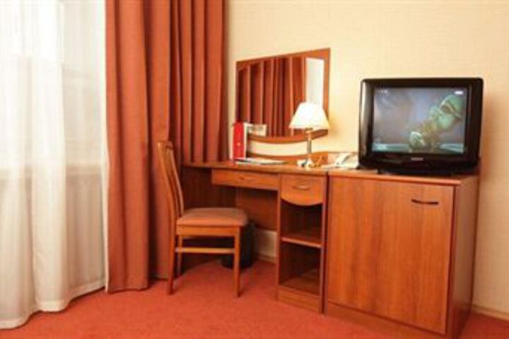 Room 12 of 24
