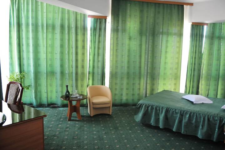 Room 5 of 39