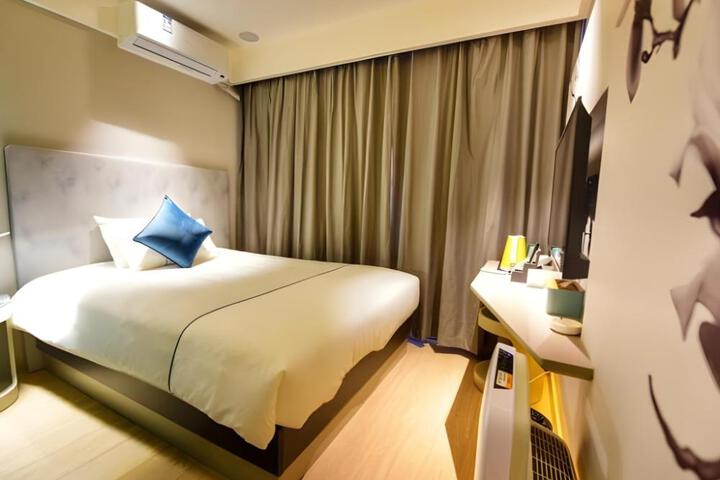 Magnotel Hotel Chengdu Taikoo Li Dongfeng Bridge A