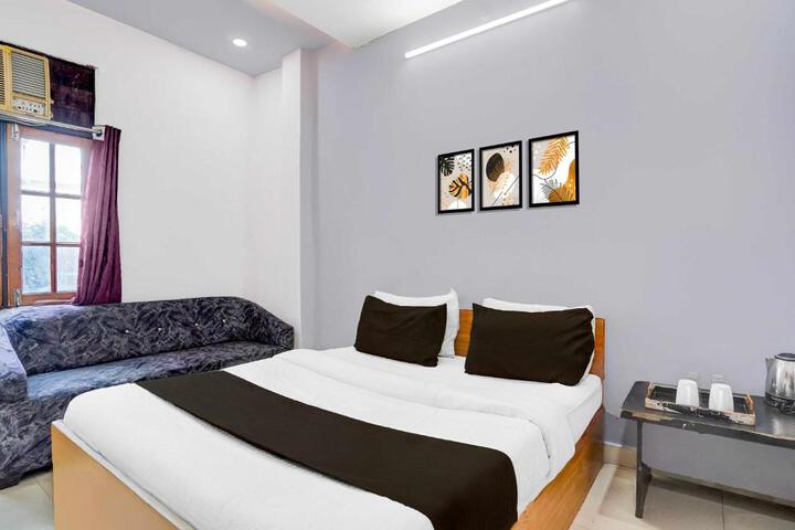Collection O Gomti Nagar Near Amity