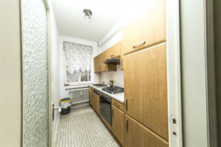 Room 16 of 28