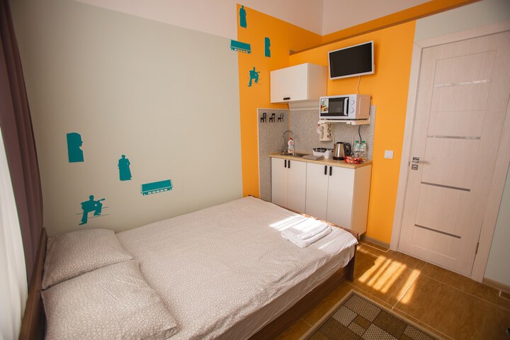 Room 11 of 64