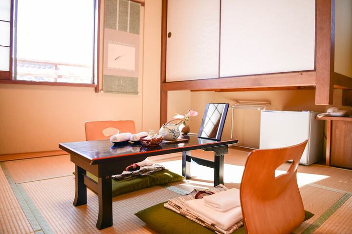 Room 13 of 66