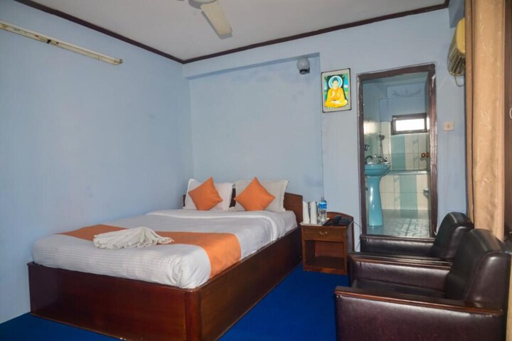 Room 5 of 31