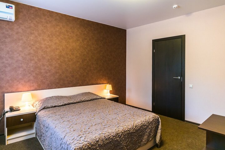 Room 21 of 122