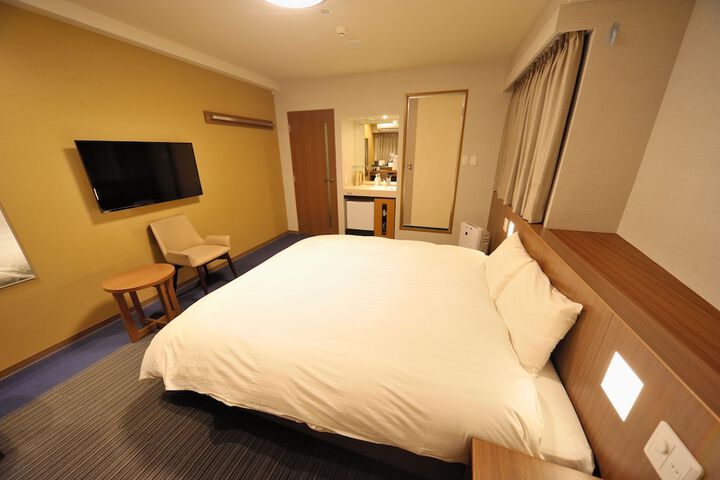 Room 25 of 64