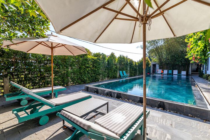 Pool 60 of 95