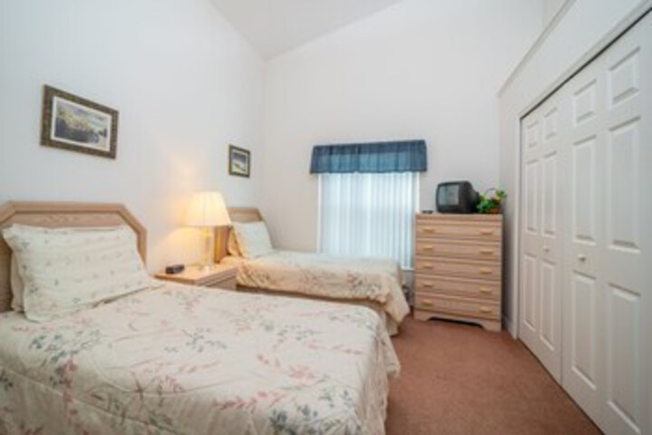 Room 200 of 253