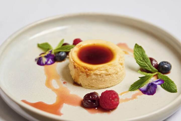Dining 59 of 87