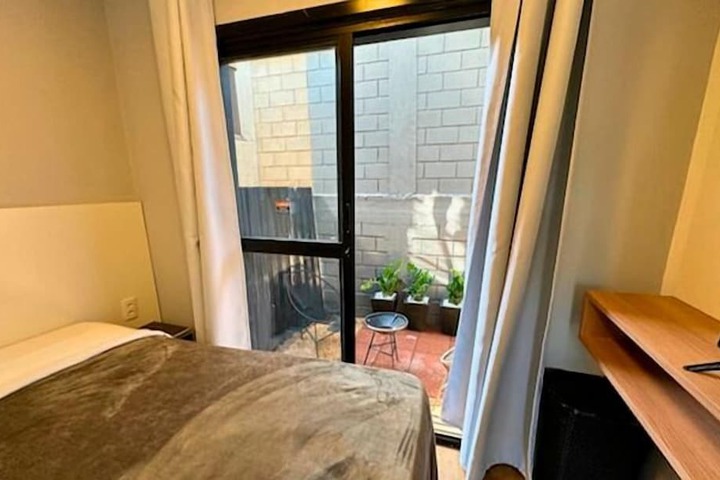 Room 3 of 35