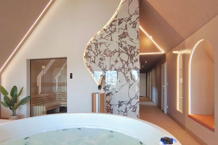Hot Tub 81 of 298
