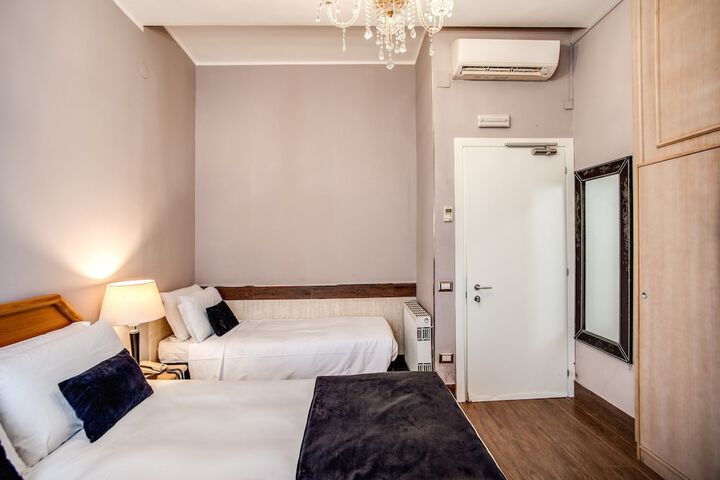Room 28 of 68